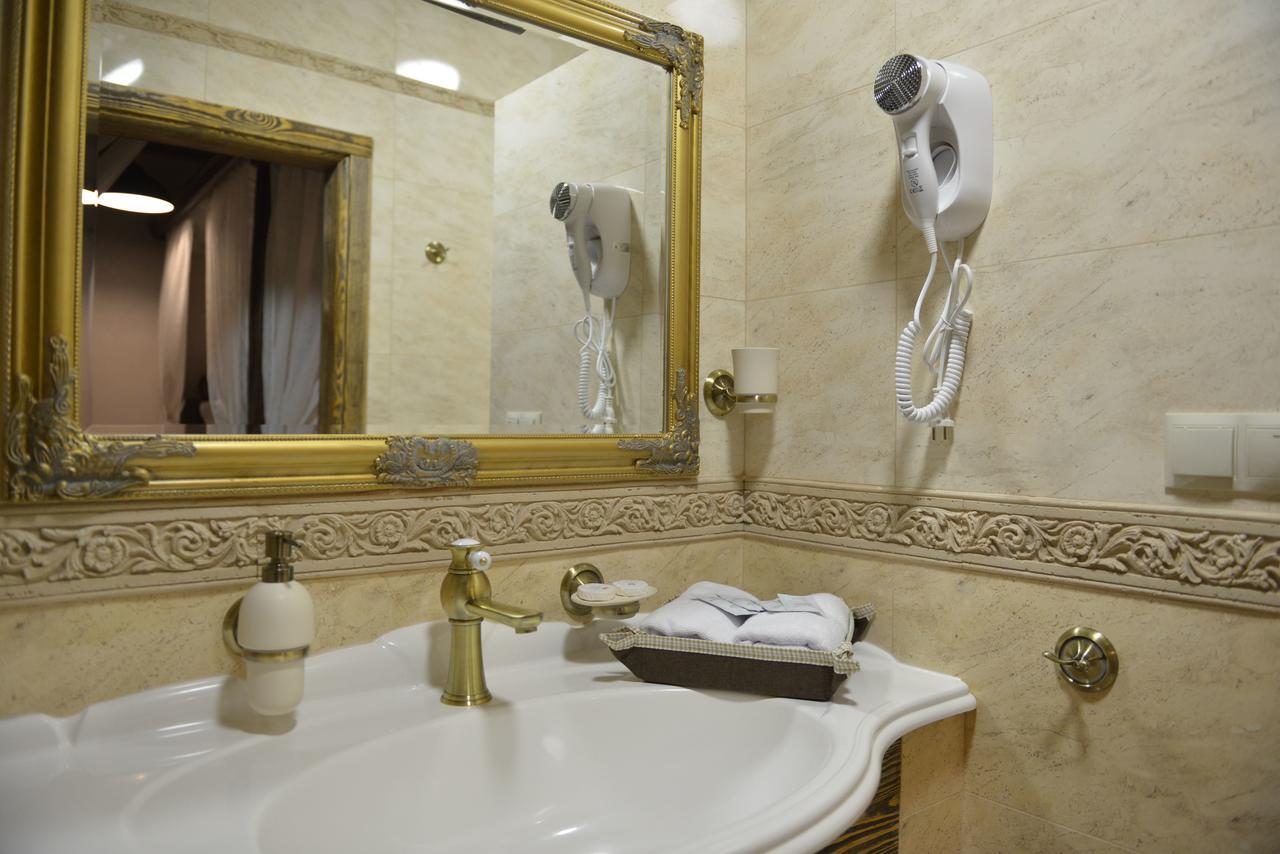 Folvark Gvozd Hotel Kamenyuky Luaran gambar